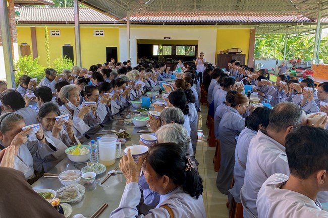 One-Day Peaceful Retreat at Suoi Phap Pagoda