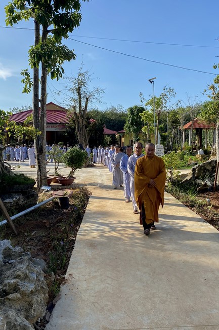 One-Day Peaceful Retreat at Suoi Phap Pagoda