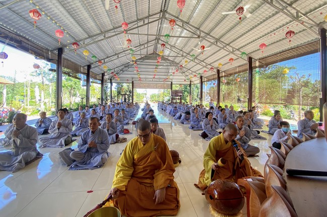 One-Day Peaceful Retreat at Suoi Phap Pagoda