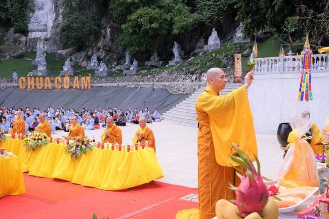 Chùa Cổ Am: Lễ quy y Tam bảo lần 1 năm 2022