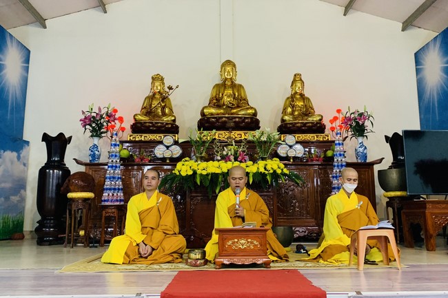 Chùa Đống Cao: Ngày thứ Ba Khóa tu Học Theo Hạnh Phật lần 16