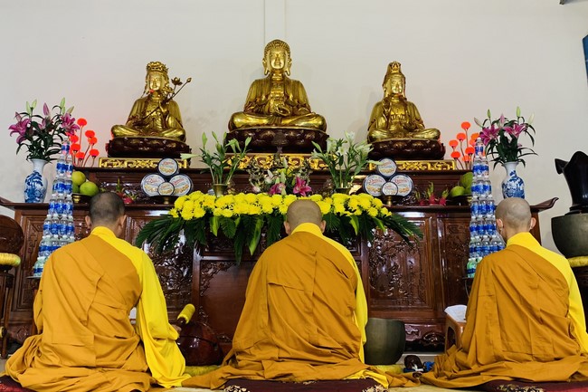 Chùa Đống Cao: Ngày thứ Ba Khóa tu Học Theo Hạnh Phật lần 16