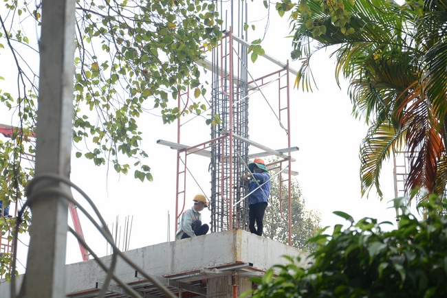 Concrete Pouring the 3rd Floor of the Multifunctional Building