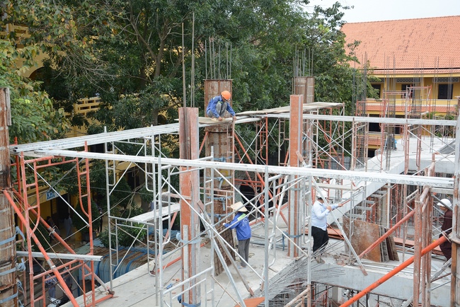 Concrete Pouring the 3rd Floor of the Multifunctional Building