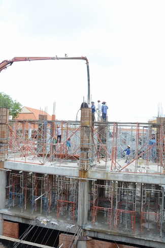 Concrete Pouring the 3rd Floor of the Multifunctional Building