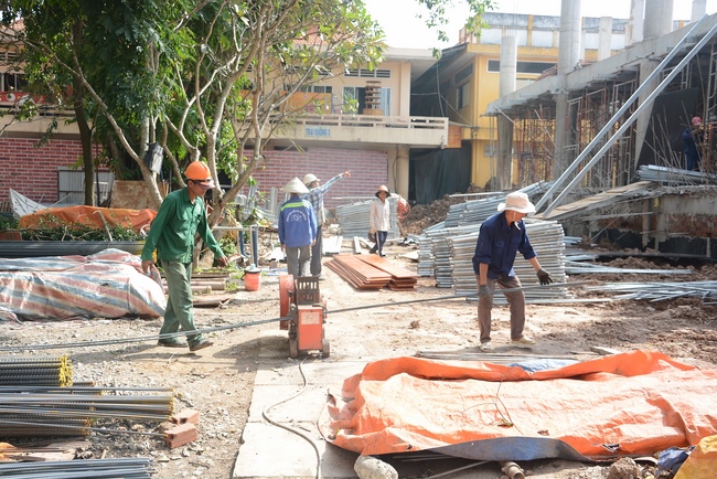 Concrete Pouring the 3rd Floor of the Multifunctional Building