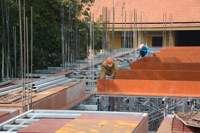Concrete Pouring the 3rd Floor of the Multifunctional Building