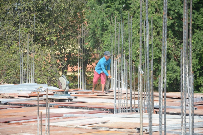Concrete Pouring the 3rd Floor of the Multifunctional Building