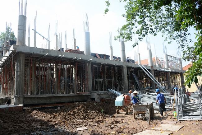 Concrete Pouring the 3rd Floor of the Multifunctional Building