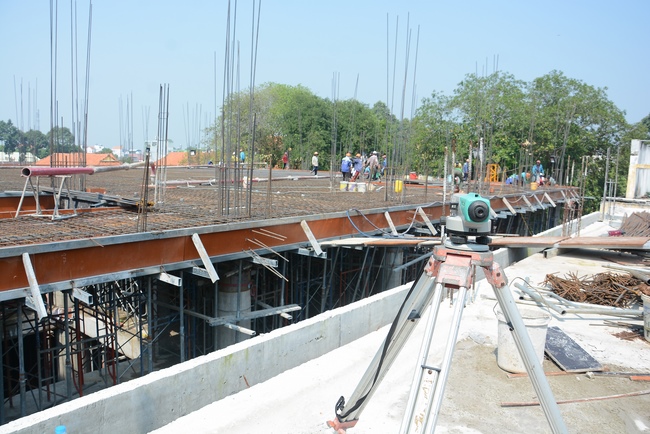 Concrete Pouring the 3rd Floor of the Multifunctional Building