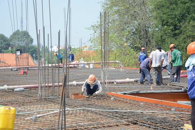 Concrete Pouring the 3rd Floor of the Multifunctional Building