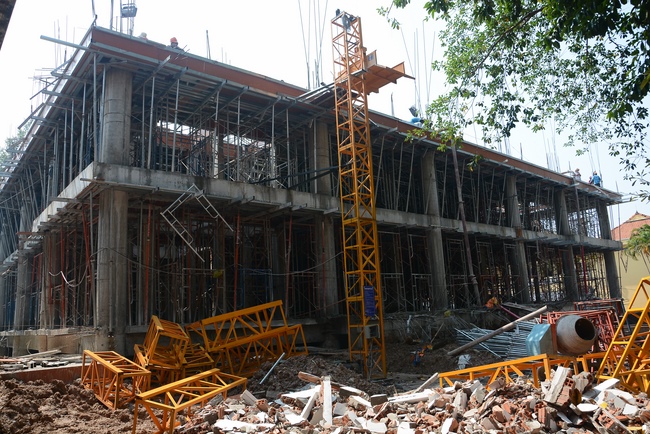 Concrete Pouring the 3rd Floor of the Multifunctional Building