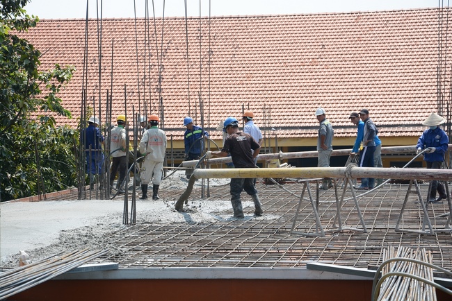 Concrete Pouring the 3rd Floor of the Multifunctional Building