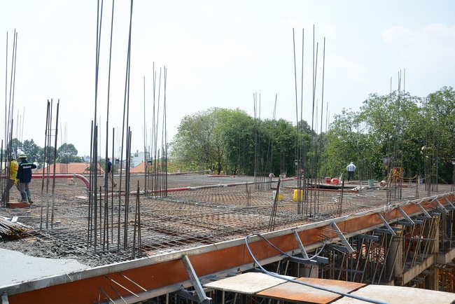 Concrete Pouring the 3rd Floor of the Multifunctional Building