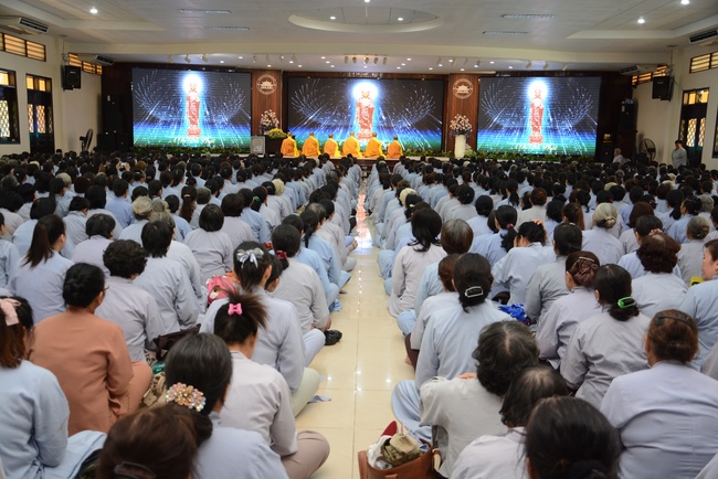 Tu niệm Phật một ngày