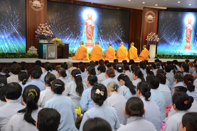 Tu niệm Phật một ngày