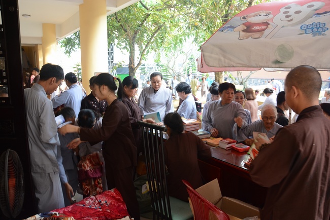 Tu niệm Phật một ngày