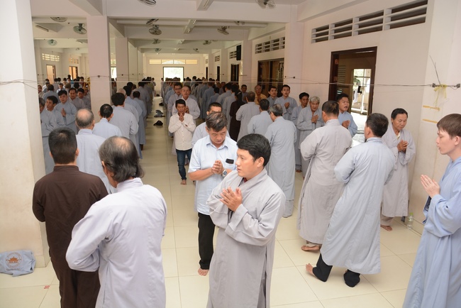 Tu niệm Phật một ngày