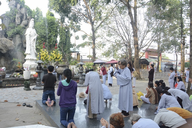 Tu niệm Phật một ngày