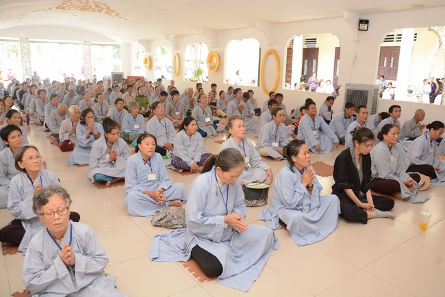 Tu niệm Phật một ngày