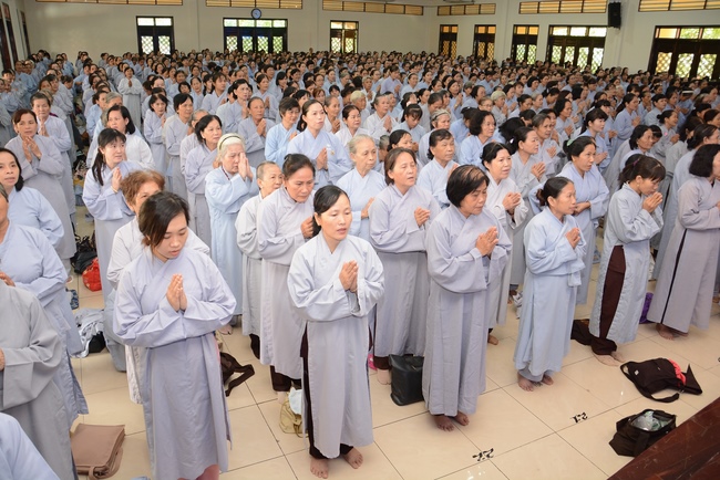 Tu niệm Phật một ngày