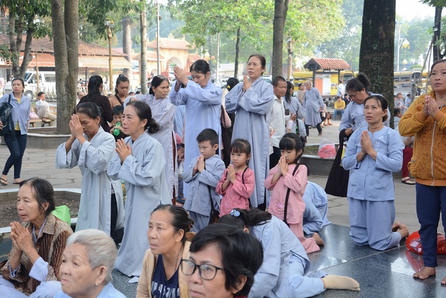 Tu niệm Phật một ngày