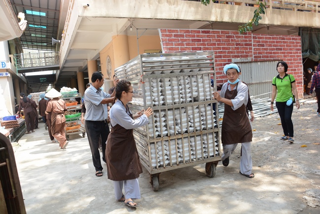 Tu niệm Phật một ngày