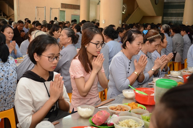 Tu niệm Phật một ngày
