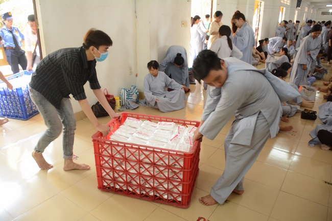 Tu niệm Phật một ngày