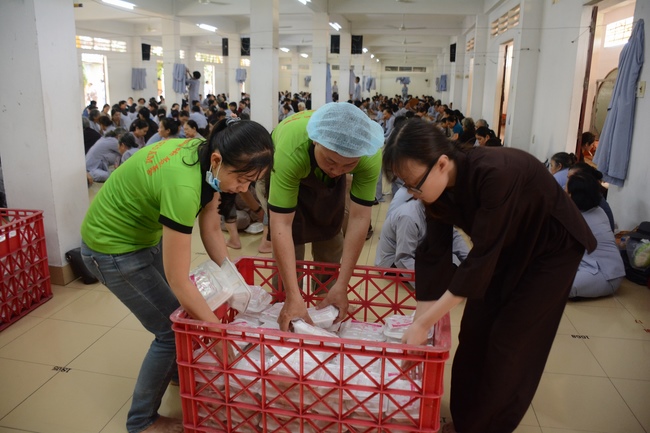 Tu niệm Phật một ngày