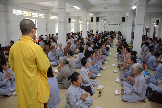 Tu niệm Phật một ngày