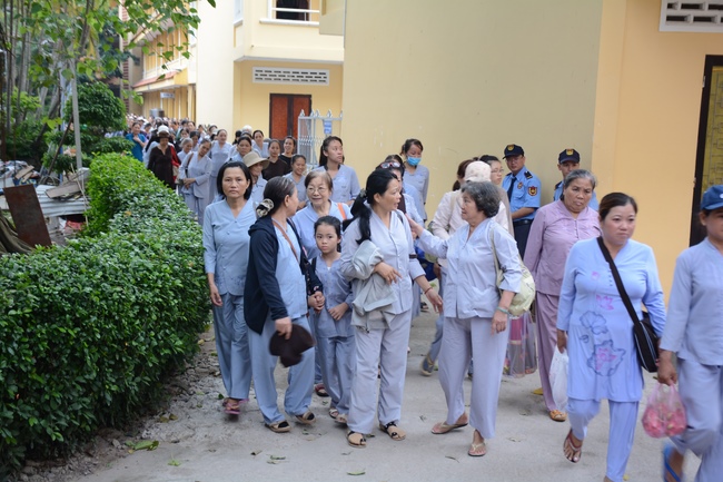 Tu niệm Phật một ngày