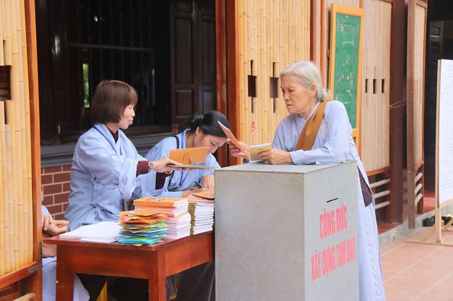 The retreat One peacefulness day in September at Hoa Phuc Pagoda – Hanoi