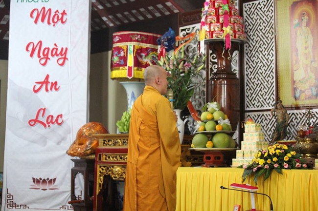 The retreat One peacefulness day in September at Hoa Phuc Pagoda – Hanoi