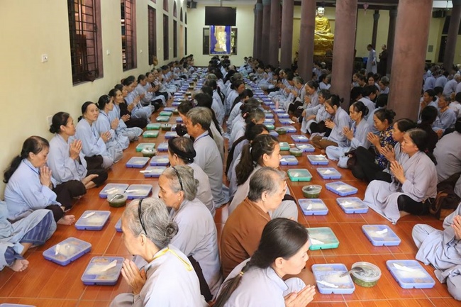 The retreat One peacefulness day in September at Hoa Phuc Pagoda – Hanoi