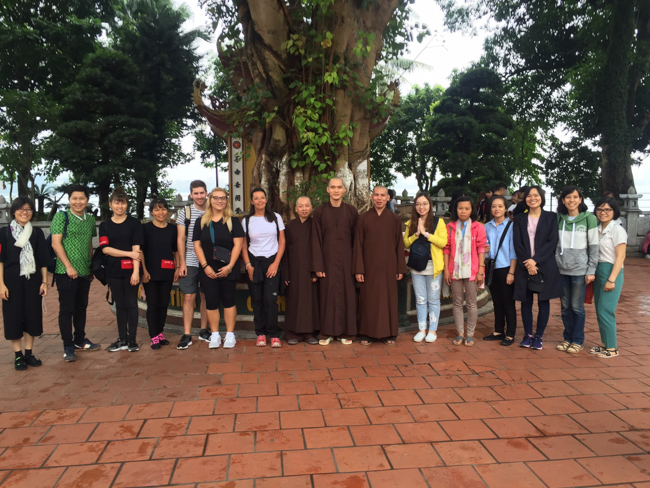 Tham quan danh lam thắng cảnh tại Hà Nội