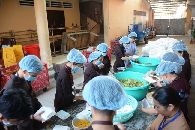 Khóa tu thiếu nhi “Em Về Bên Phật”