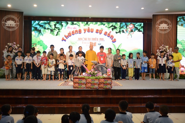 Khóa tu thiếu nhi “Em Về Bên Phật”