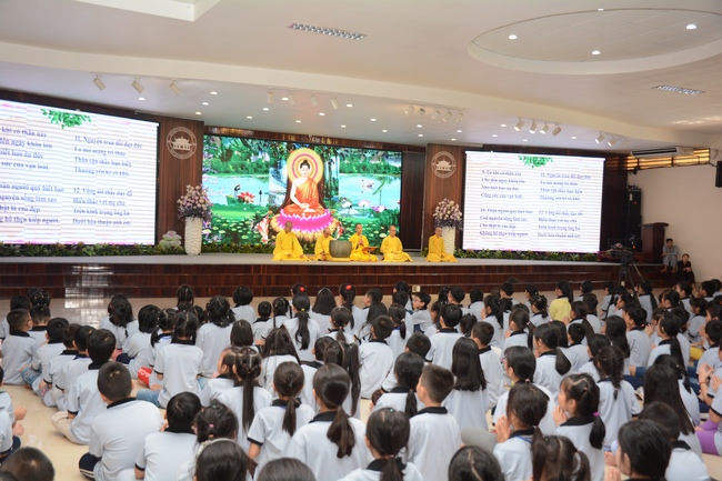 Khóa tu thiếu nhi “Em Về Bên Phật”