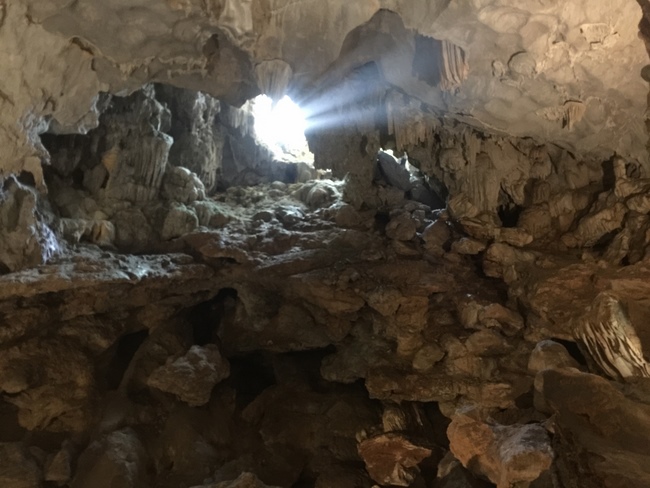 Tham quan danh lam thắng cảnh tại Quảng Ninh (phần 1)