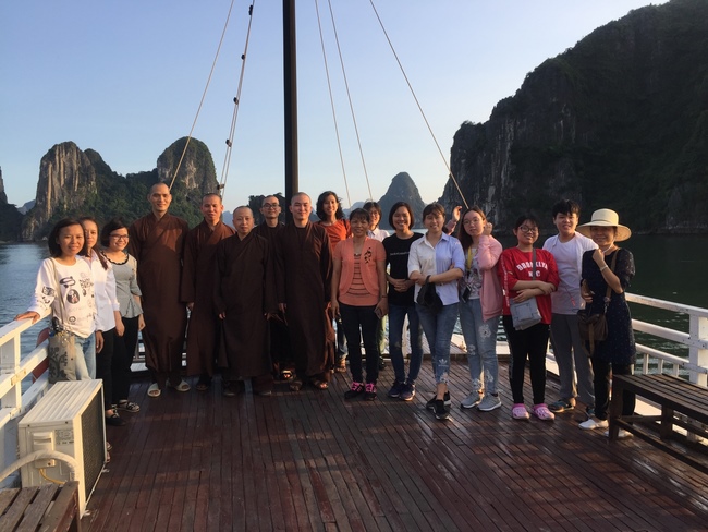 Tham quan danh lam thắng cảnh tại Quảng Ninh (phần 1)