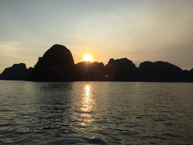 Tham quan danh lam thắng cảnh tại Quảng Ninh (phần 1)