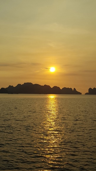 Tham quan danh lam thắng cảnh tại Quảng Ninh (phần 1)