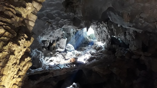 Tham quan danh lam thắng cảnh tại Quảng Ninh (phần 1)