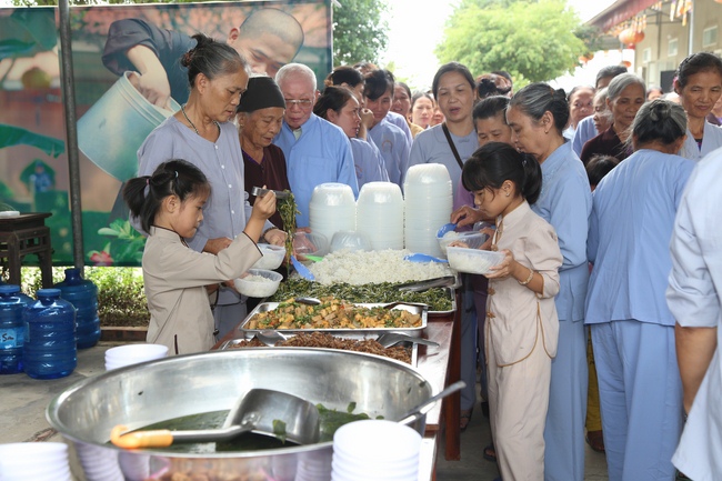 One - Day Retreat at Dong Cao Pagoda
