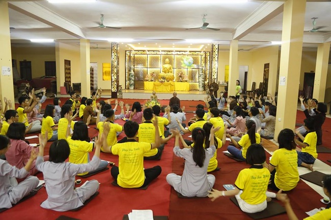 The One-Day Retreat at Hoa Phuc Pagoda in Ha Noi