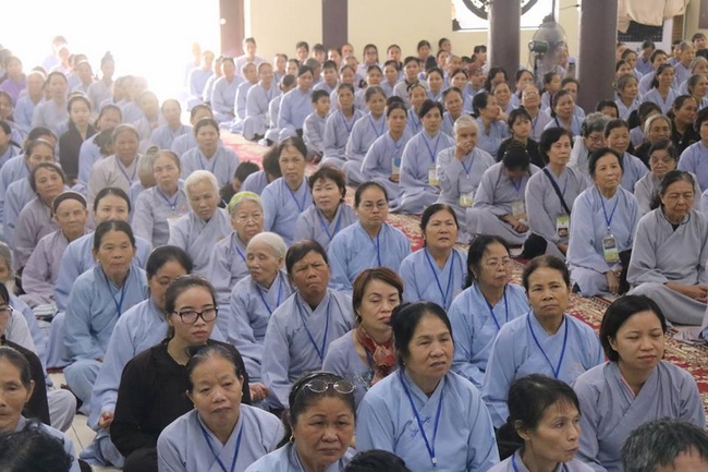 The One-Day Retreat at Hoa Phuc Pagoda in Ha Noi