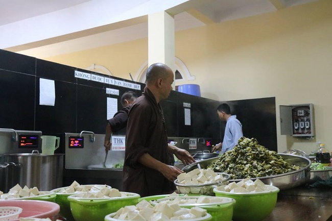 The One-Day Retreat at Hoa Phuc Pagoda in Ha Noi
