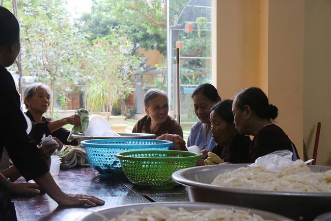 The One-Day Retreat at Hoa Phuc Pagoda in Ha Noi