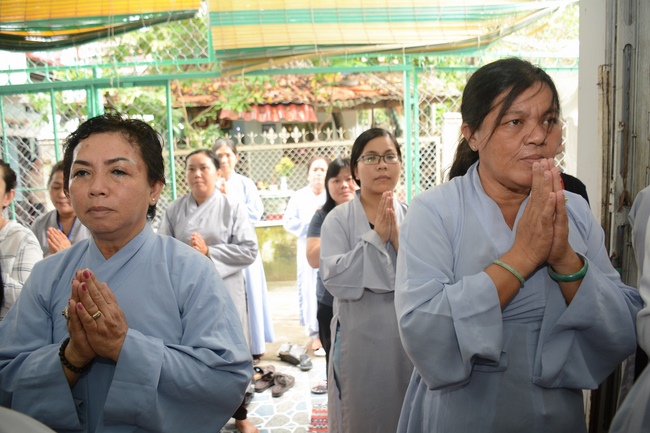 The  praying ceremony for rebirth and releasing creatures in Can Tho.